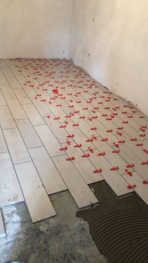 Installazione a pavimento a Arona